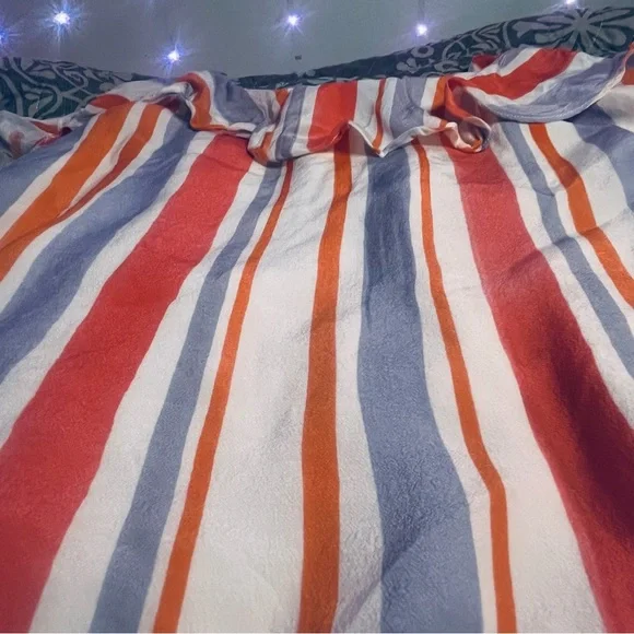 L’Acadamie Cold Shoulder Lined Blouse - Picture 2 of 4